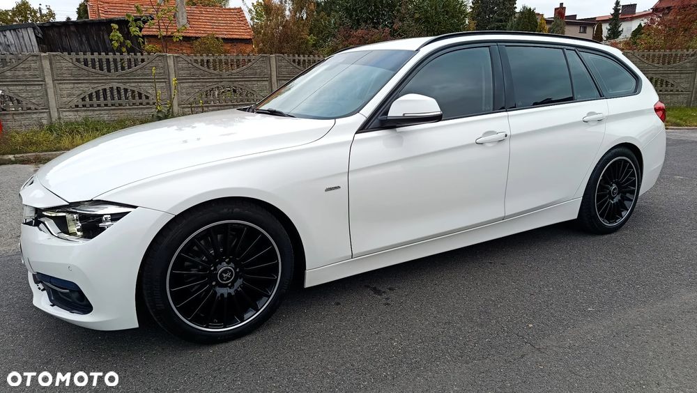 BMW Seria 3 320d Sport - 32
