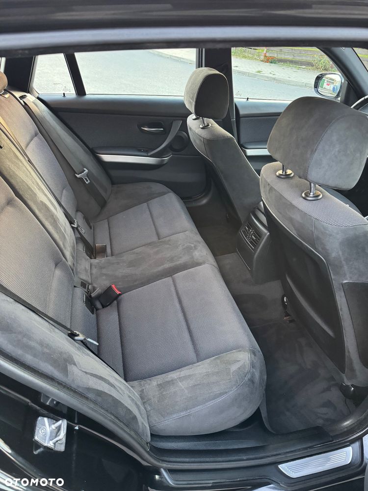 BMW Seria 3 320d xDrive DPF - 15