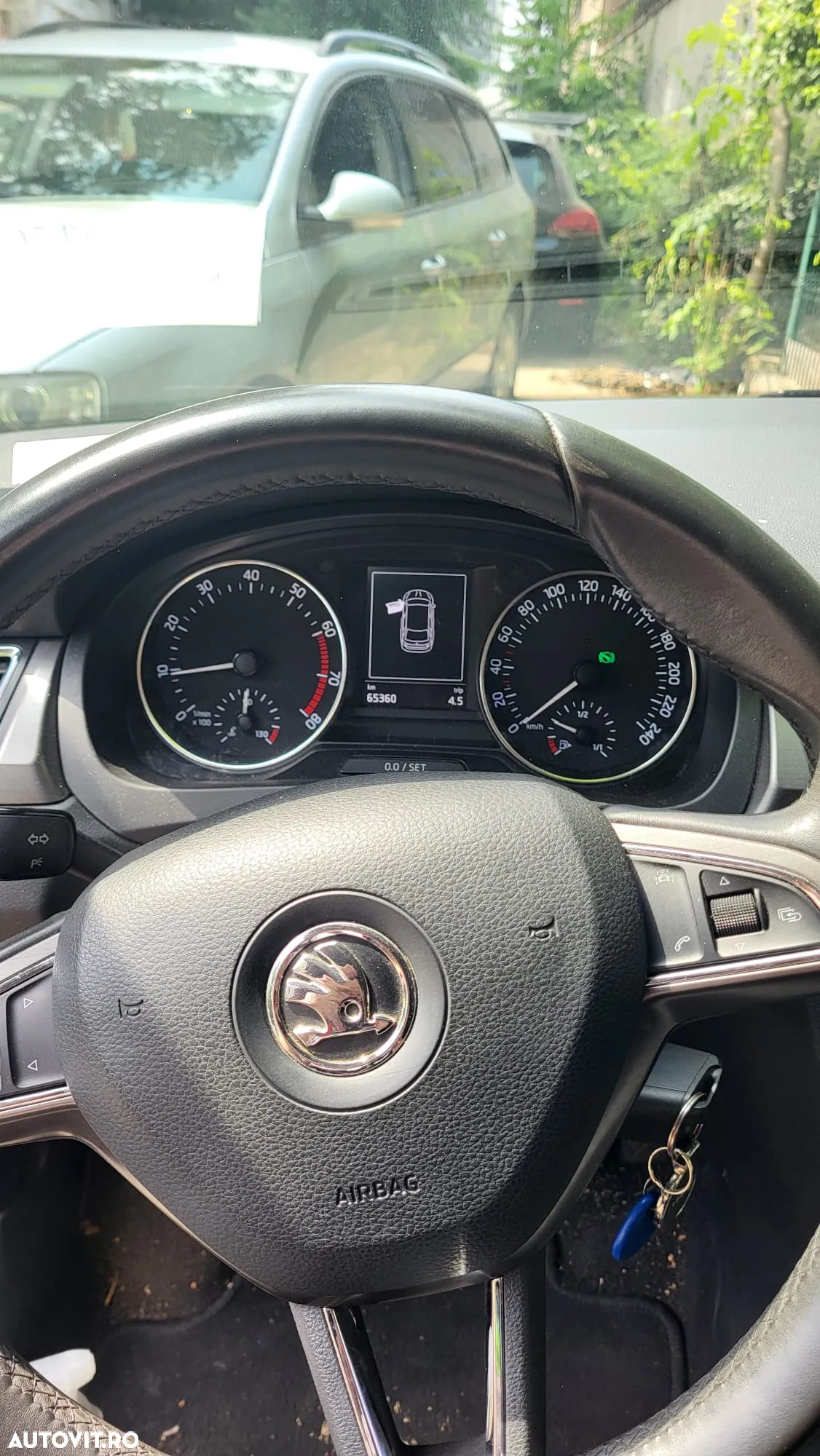 Skoda RAPID 1.2 TSI Ambition DSG - 5