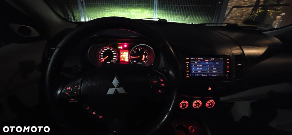 Mitsubishi Outlander 2.2 DI-D 4WD Instyle - 21
