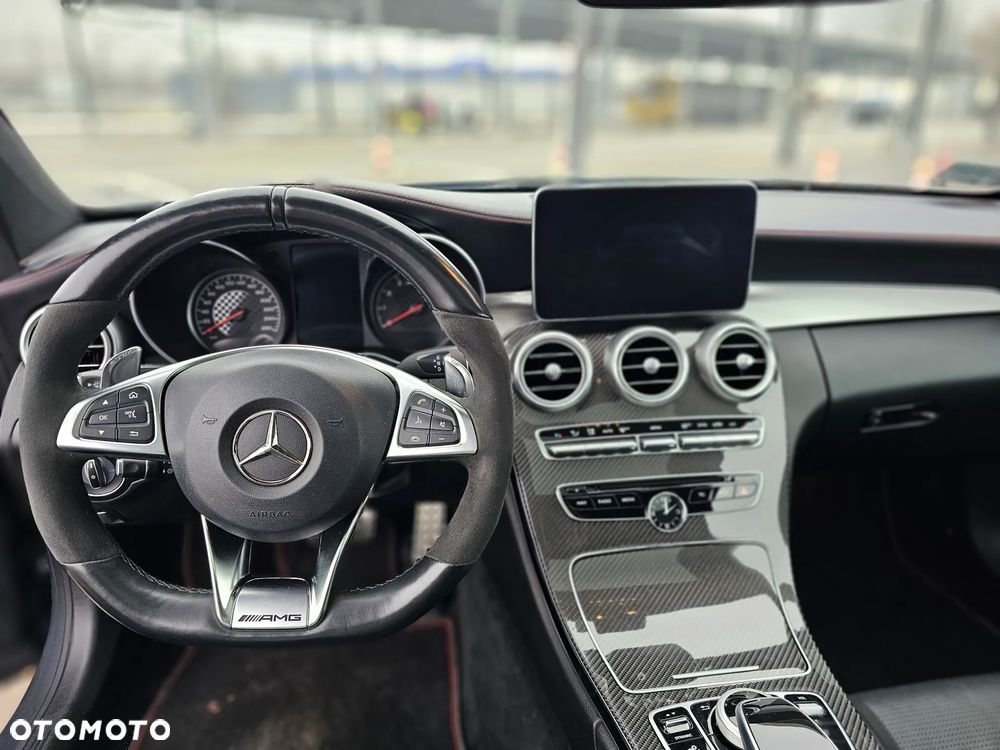 Mercedes-Benz Klasa C AMG 43 4Matic 9G-TRONIC - 18