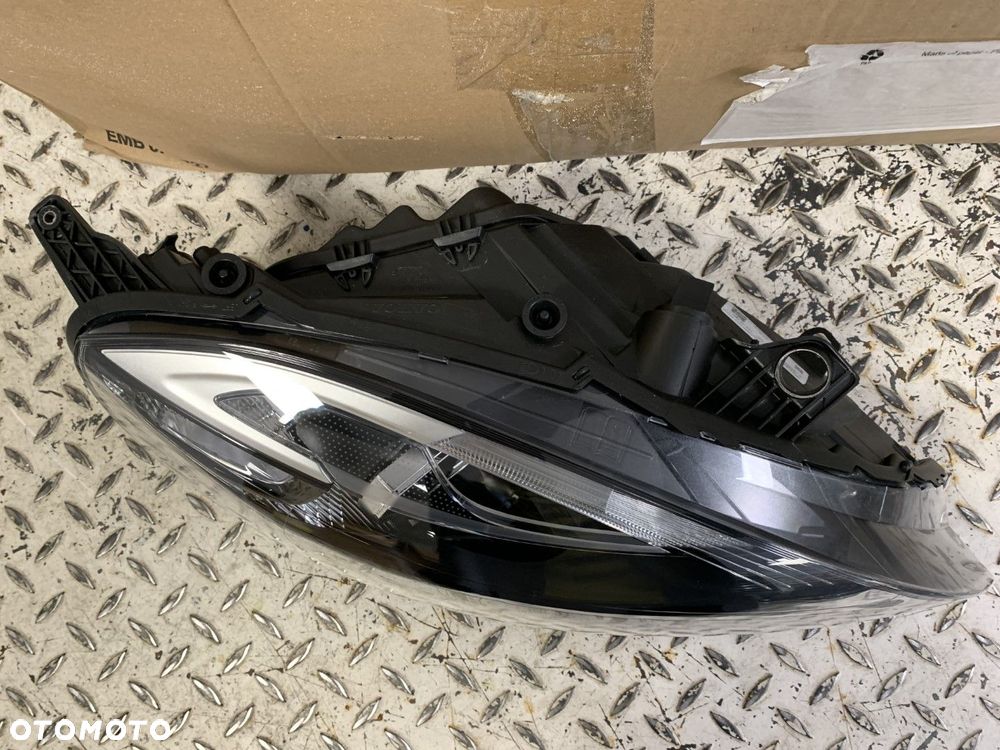 NOWA ORYGINALNA LAMPA VOLVO V40 S40 II 2 LIFT FL 12-16 PRAWA PRZEDNIA PRZÓD 3142004 31467077 - 3