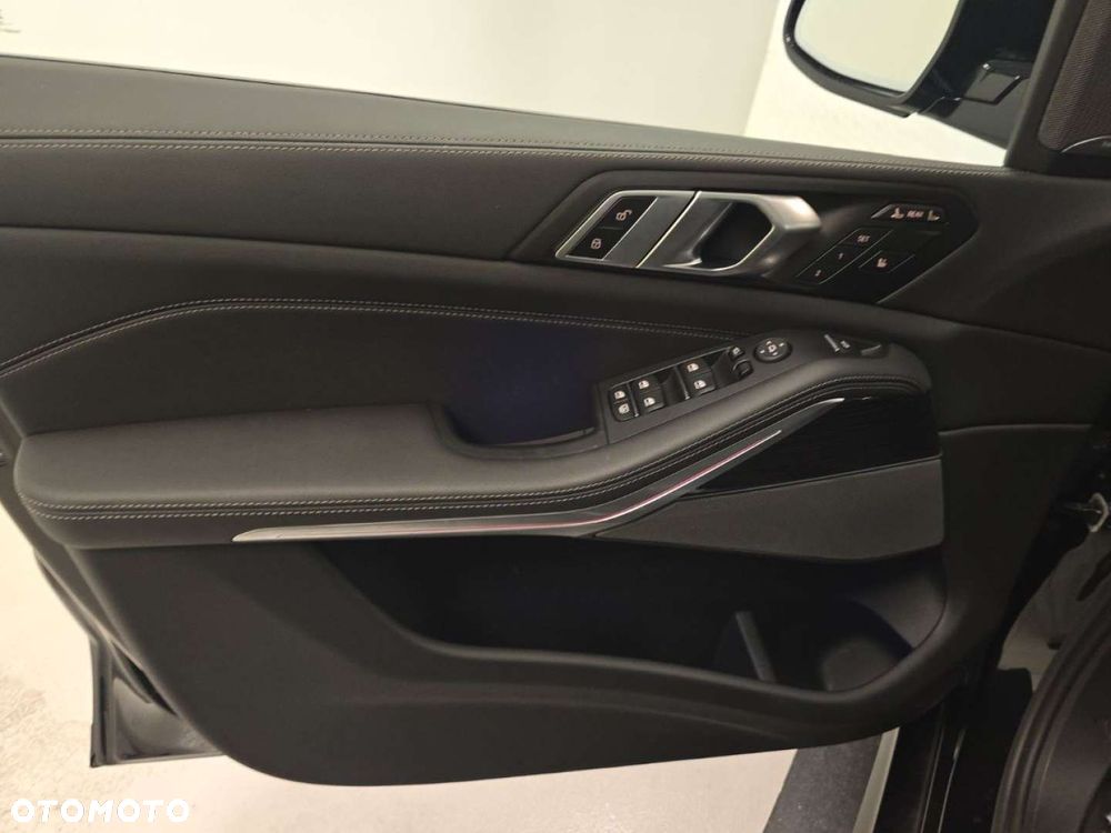 BMW X7 - 10