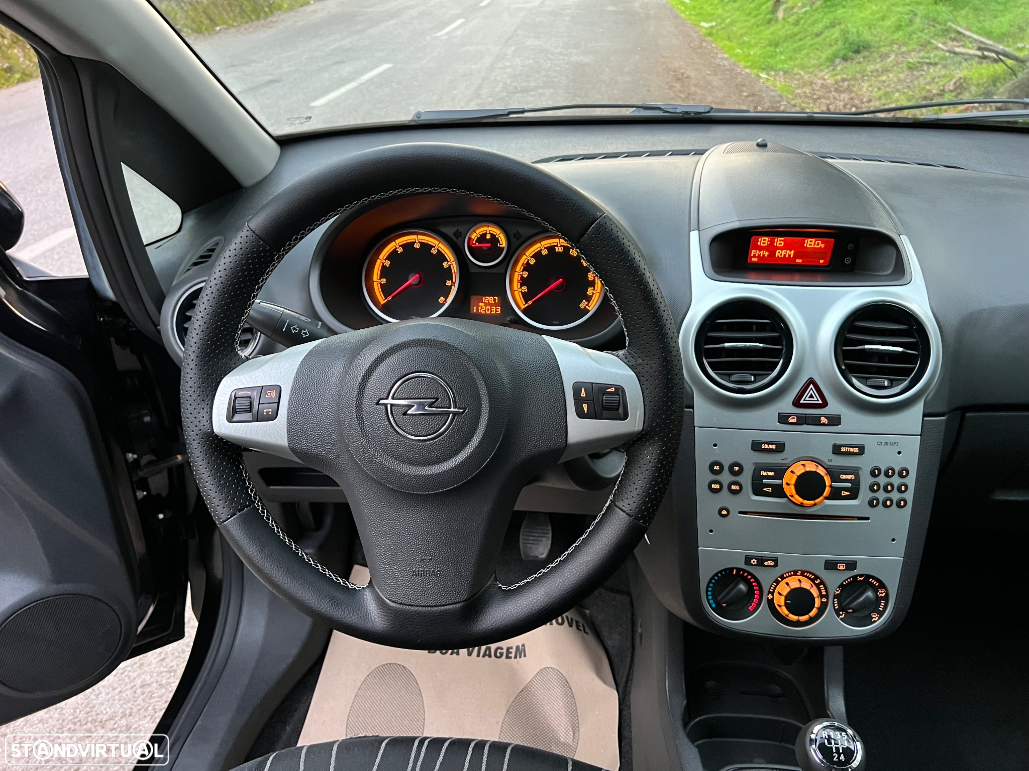 Opel Corsa 1.2 CMON - 8