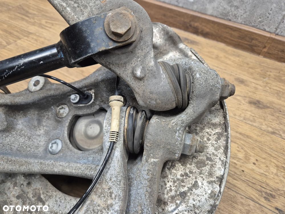 BMW 5 G30 G31 ZWROTNICA PRAWY PRZÓD PRZEDNIA KOMPLETNA RWD AMOR WAHACZE - 7