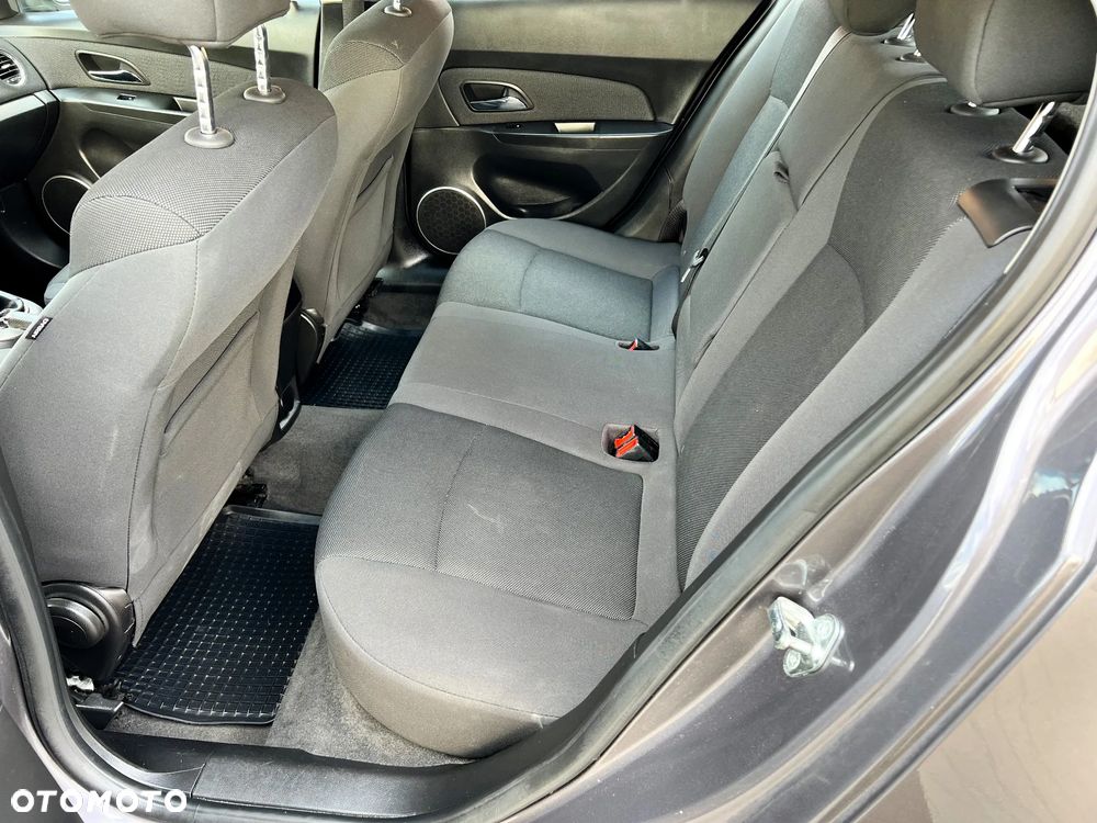 Chevrolet Cruze 1.8 LT+ - 12