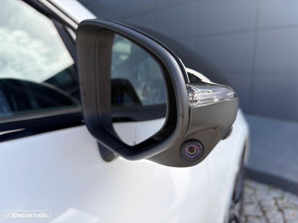 Mercedes-Benz CLA 250+ EQ - 17