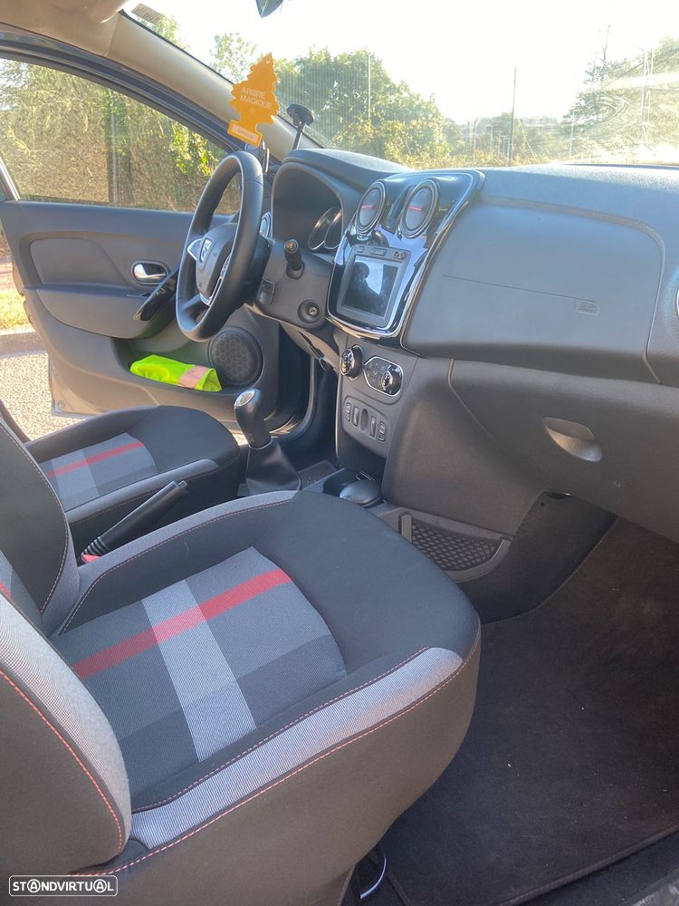 Dacia Sandero 0.9 TCe Stepway - 10