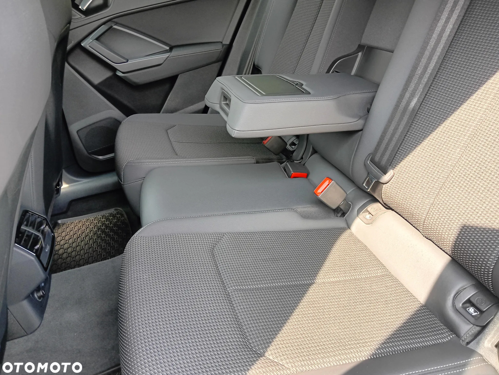 Audi Q3 35 TFSI S tronic S line - 4