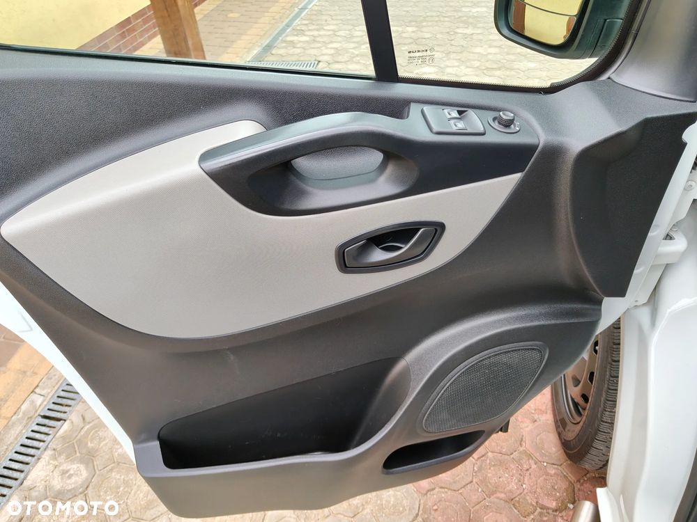 Renault TRAFIC - 17