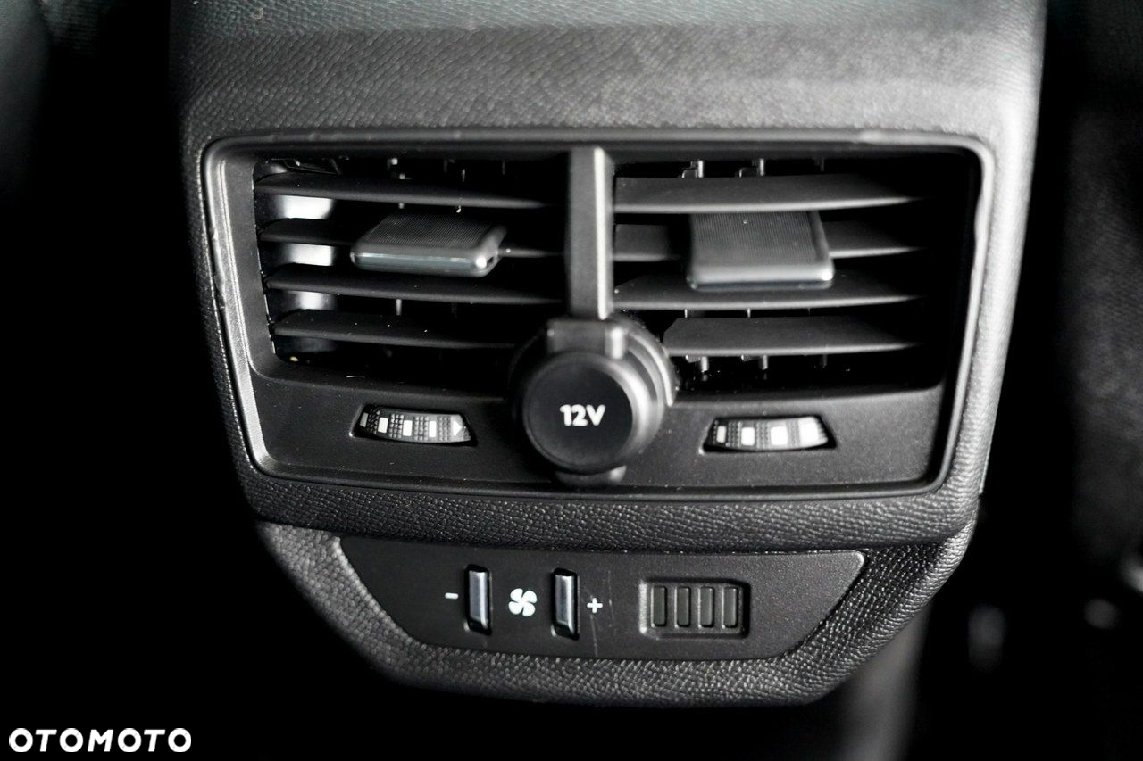 Peugeot 5008 1.6 PureTech GT Line S&S EAT8 - 29