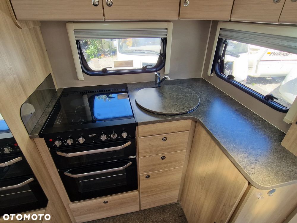 Elddis Xplore 304 - 15