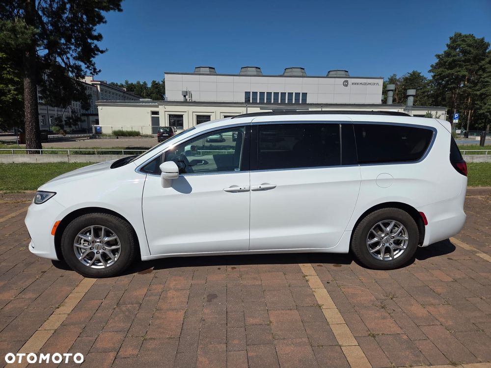 Chrysler Pacifica - 3