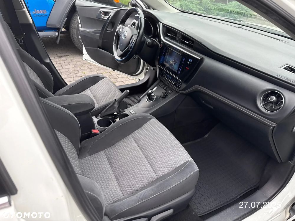 Toyota Auris - 7