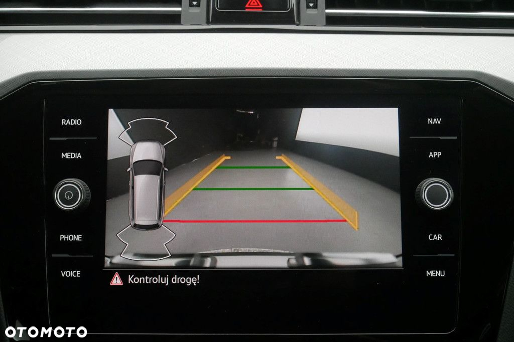 Volkswagen Passat 2.0 TSI Business DSG - 20