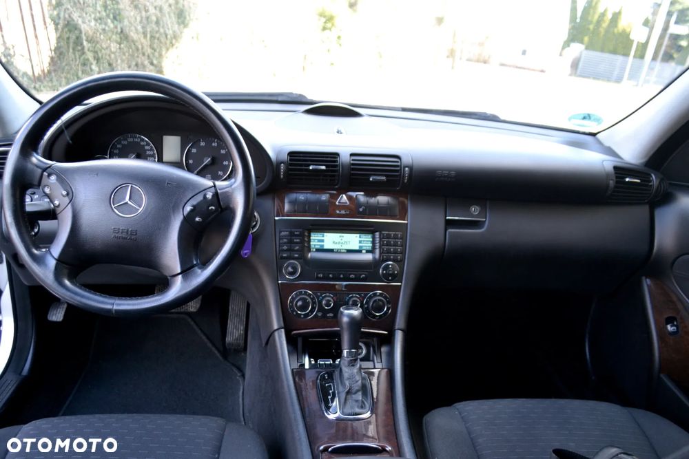 Mercedes-Benz Klasa C 200 Kompressor Automatik Elegance - 32