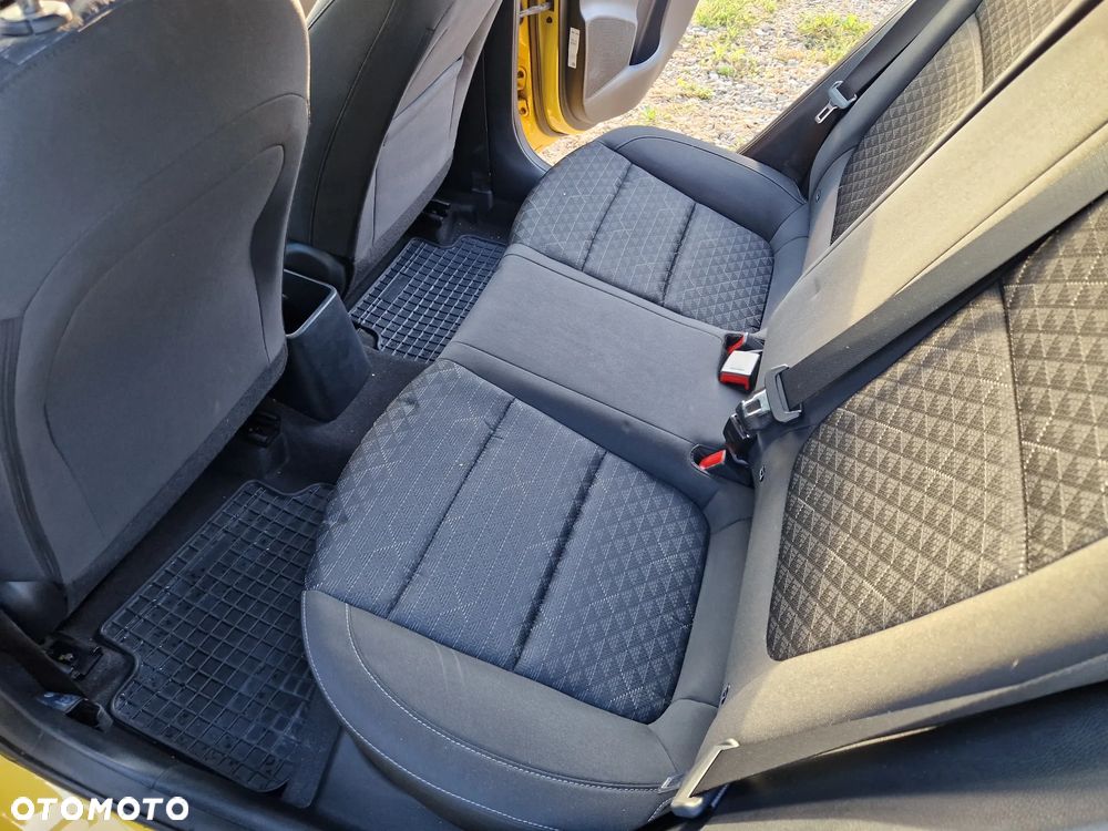 Kia Rio 1.2 L - 17