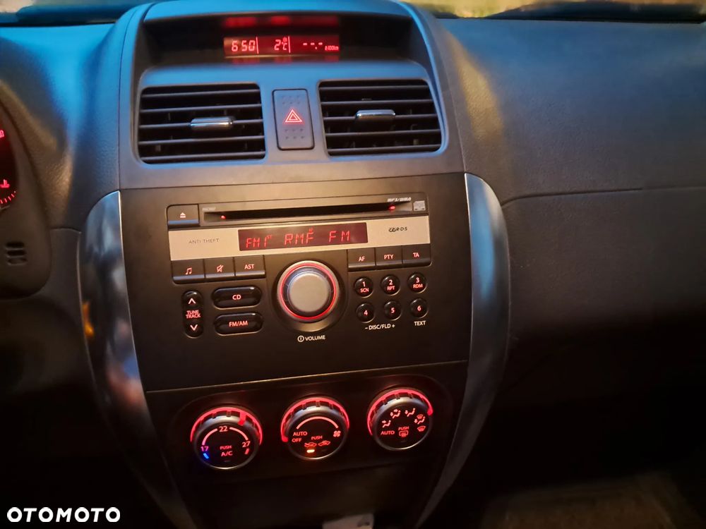 Suzuki SX4 1.6 GS / Premium - 8