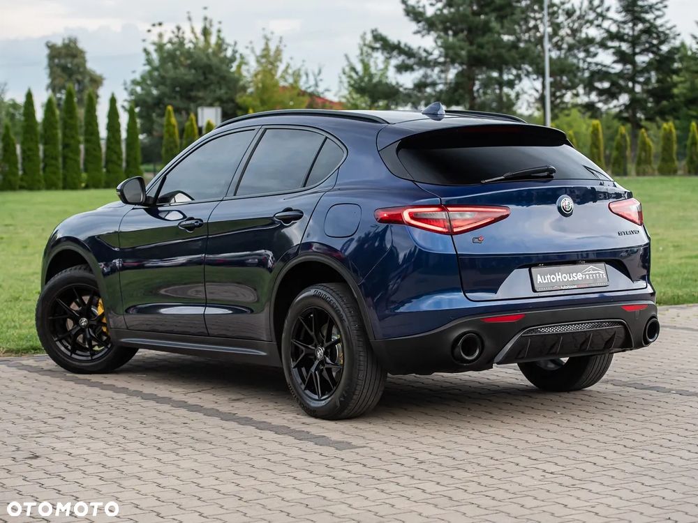 Alfa Romeo Stelvio 2.0 Turbo 16V AT8-Q4 Executive - 8