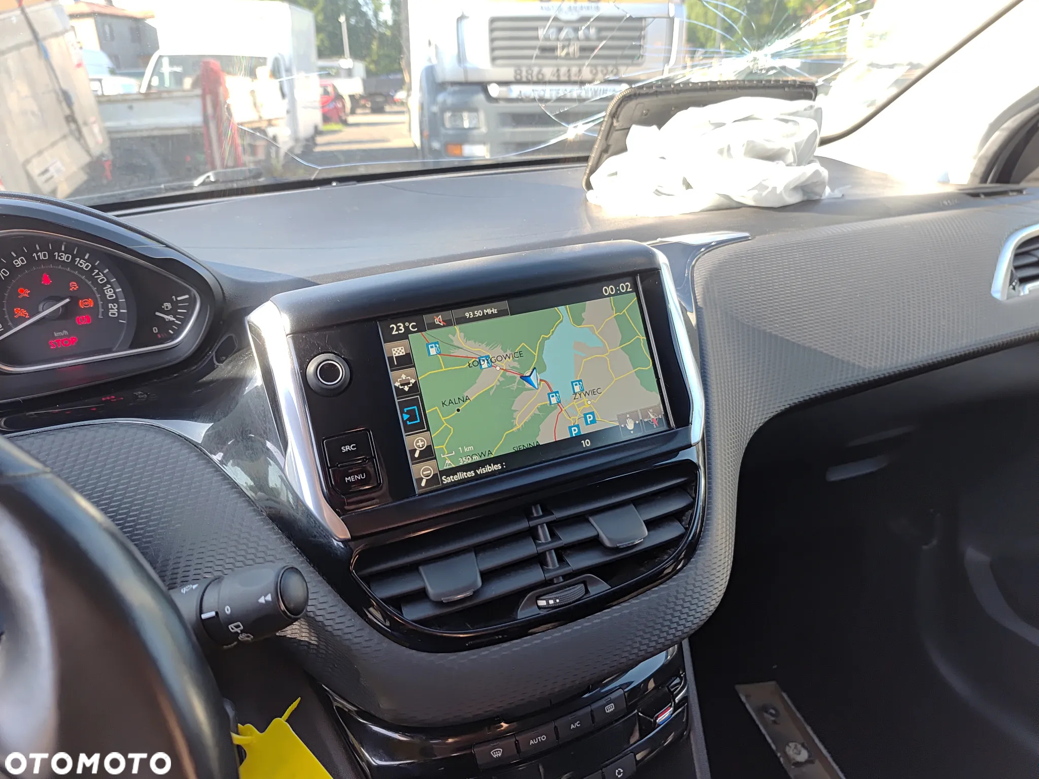 Peugeot 2008 e-HDi FAP 92 EGS6 STOP & START Allure - 23