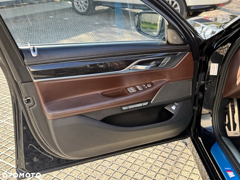 BMW Seria 7 730d - 33