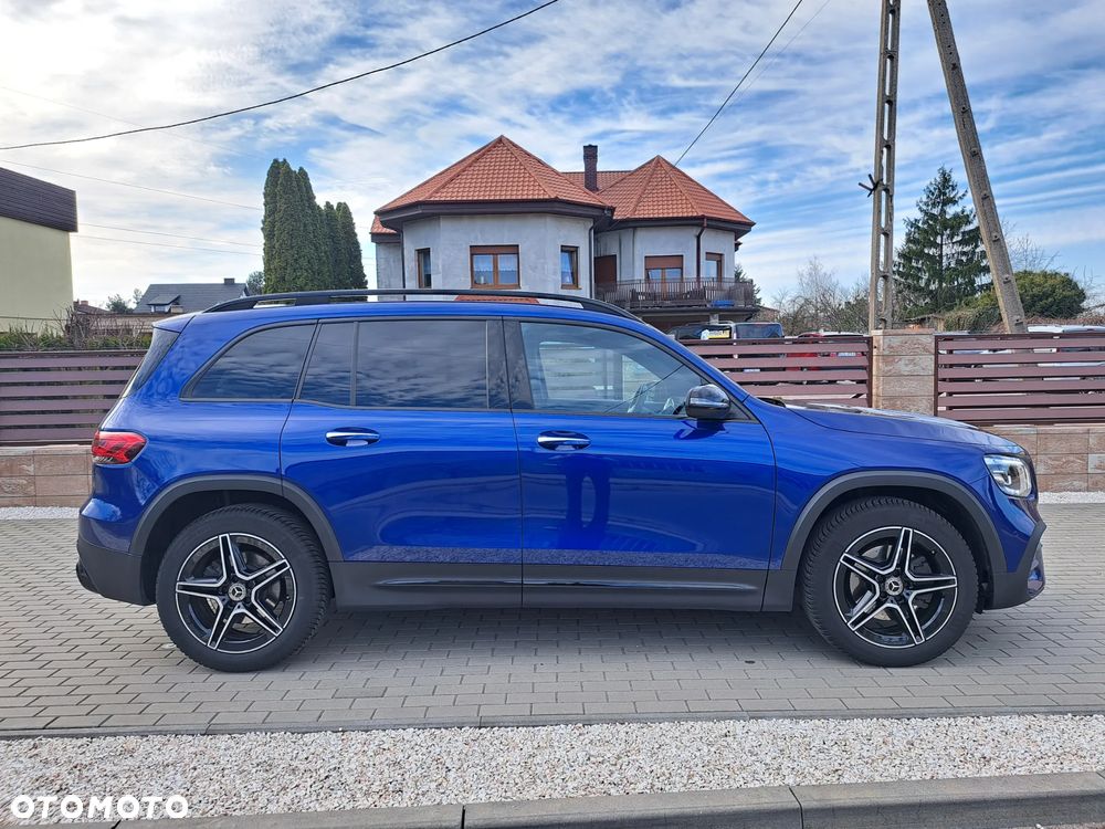 Mercedes-Benz GLB 200 7G-DCT AMG Line - 3