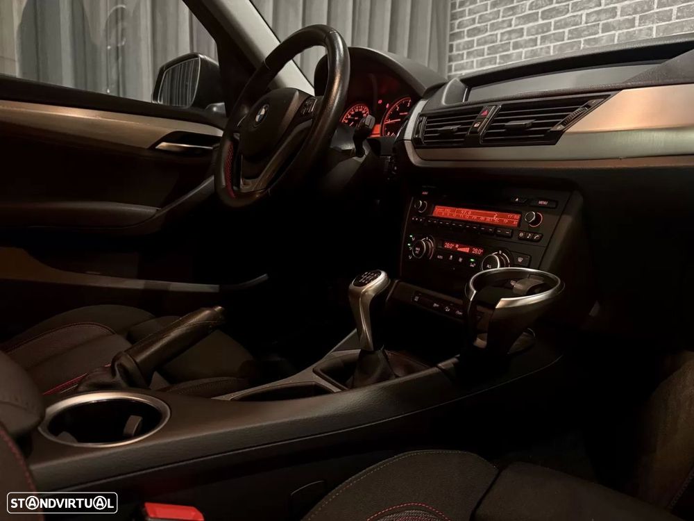 BMW X1 18 d xDrive Line Sport - 15