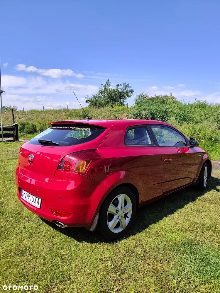 Kia Ceed - 3
