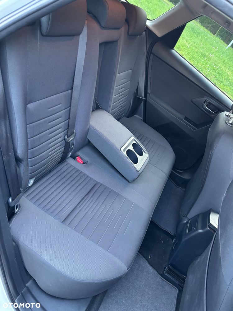 Toyota Auris 1.6 D-4D Edition-S - 12