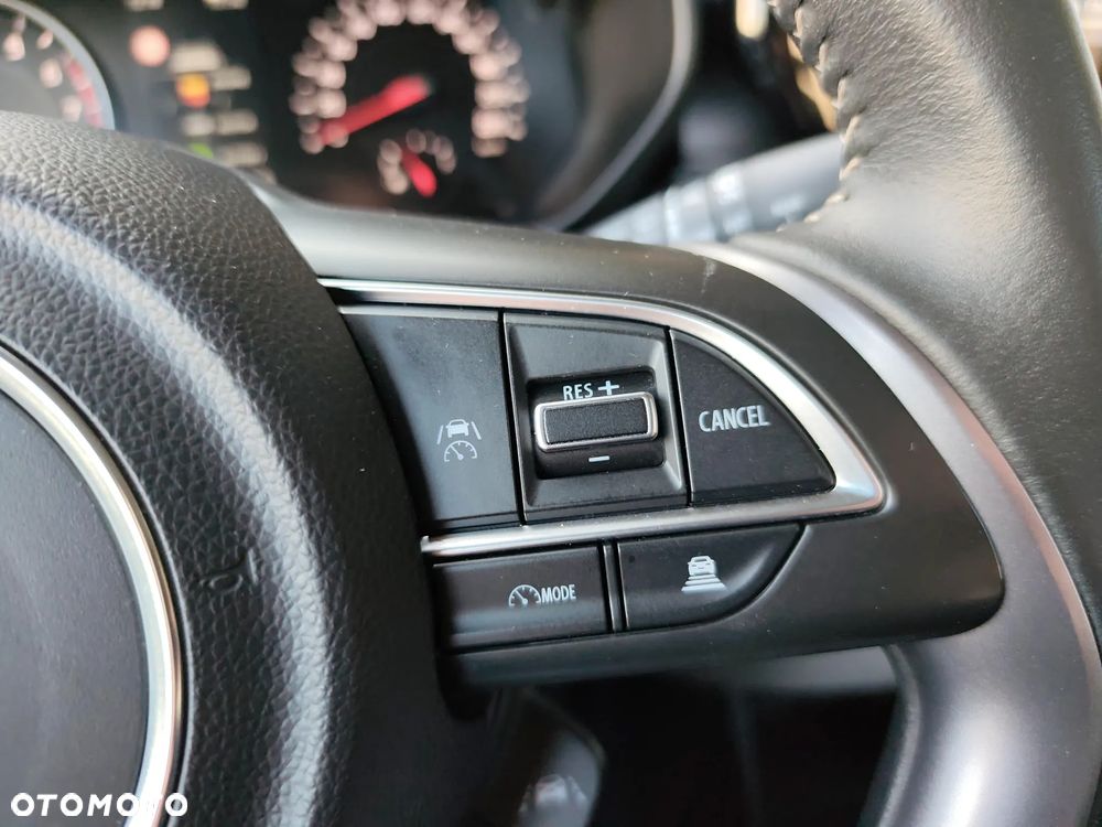 Suzuki Swift 1.2 Dualjet SHVS Premium Plus CVT - 23
