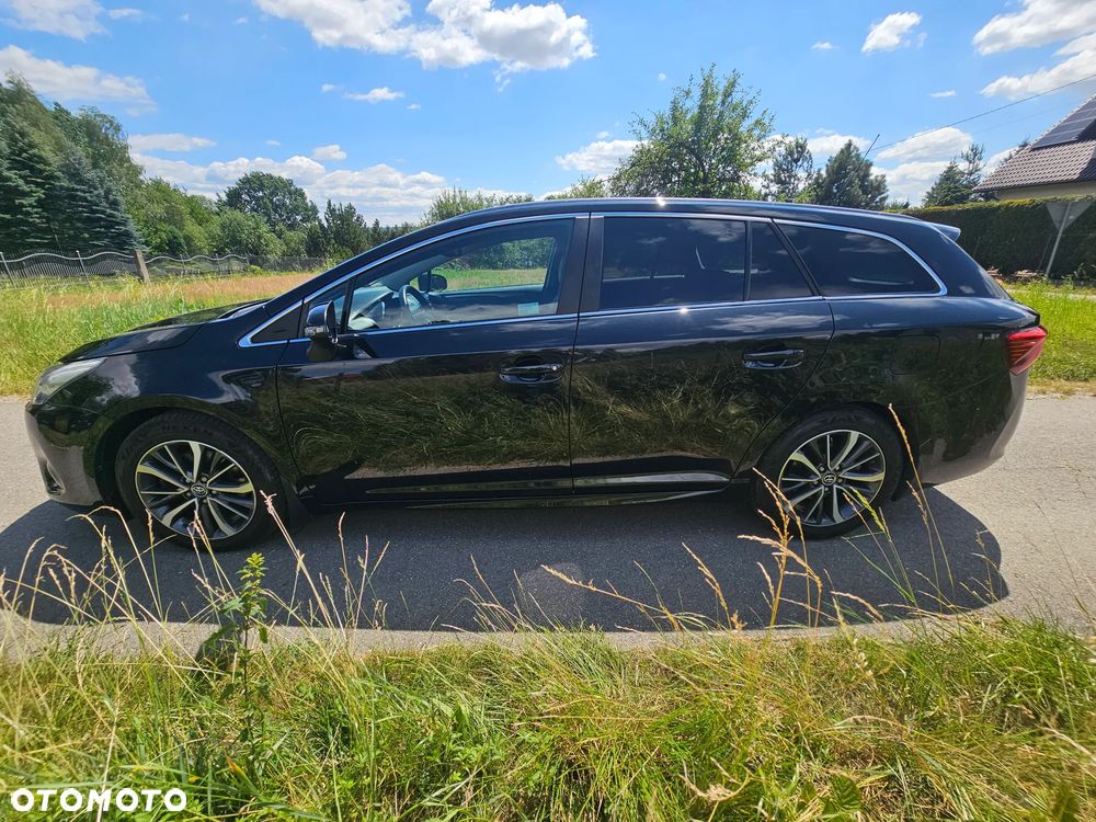 Toyota Avensis 2.0 D-4D Premium - 4