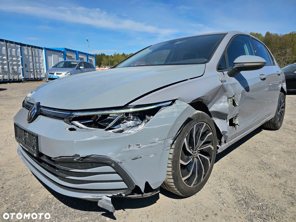 Volkswagen Golf - 1