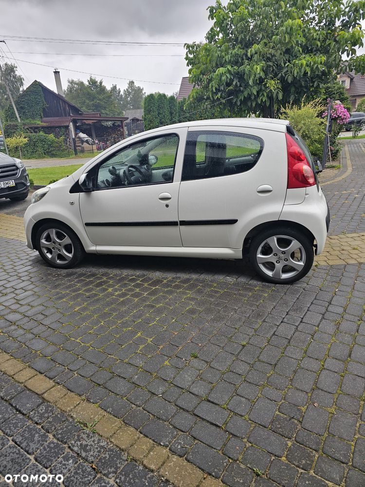 Peugeot 107 70 2-Tronic Filou - 2