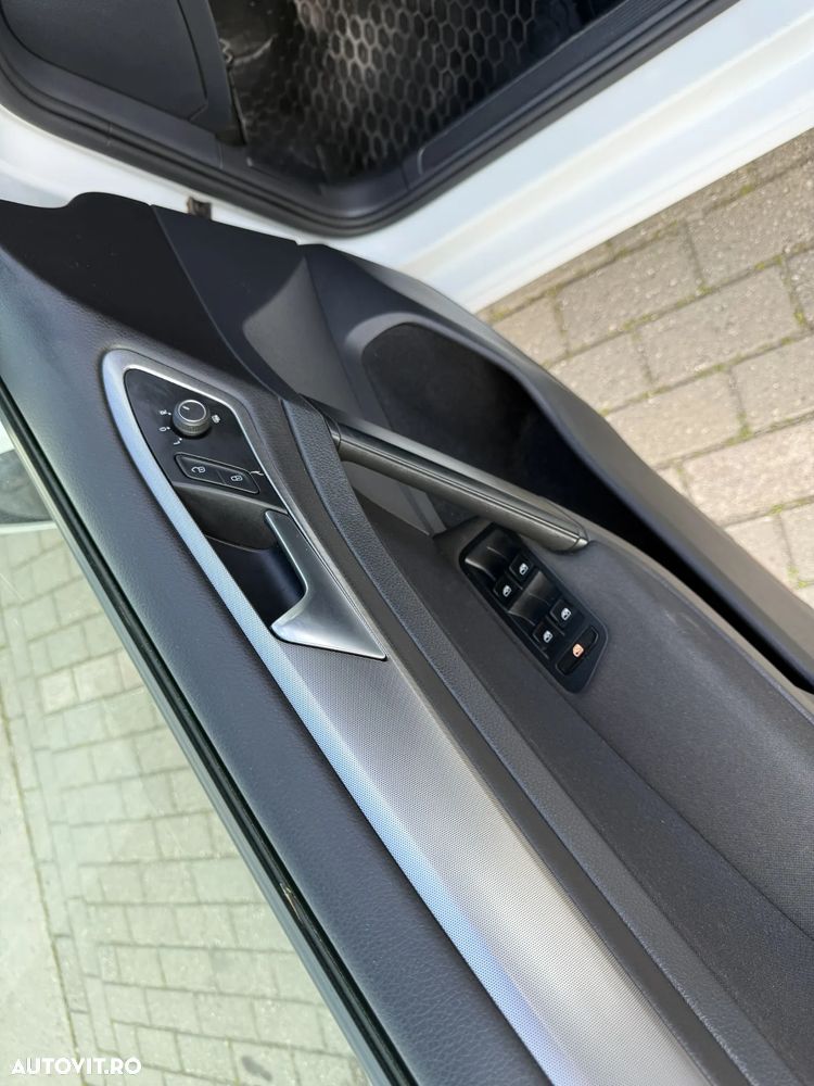 Volkswagen Golf - 14