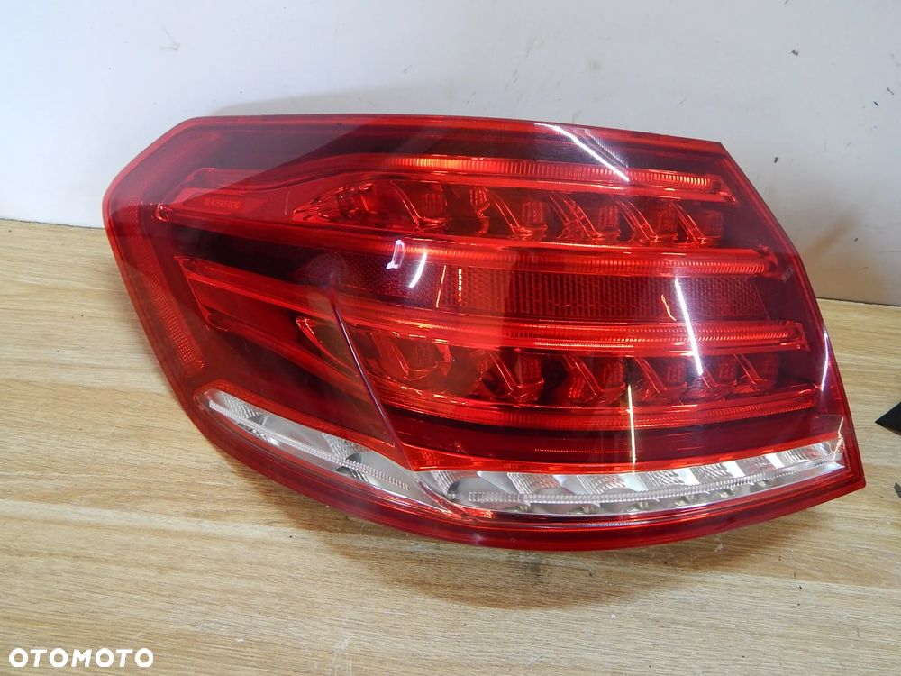 Lampa prawy tył LED Mercedes E klasa 212 W212 Lift 12-16 Sedan Łuków części - 5