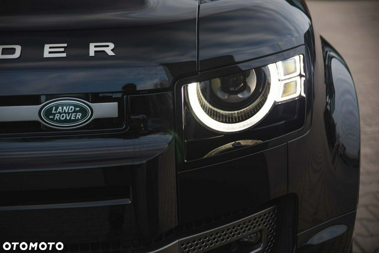 Land Rover Defender - 10