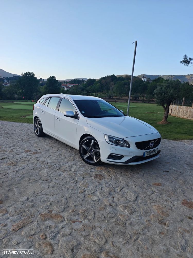 Volvo V60 2.0 D4 R-Design Summum - 2
