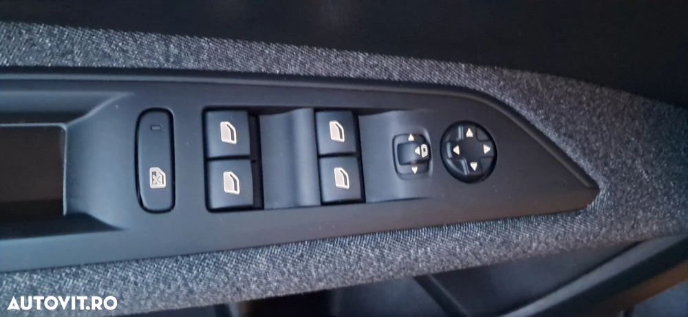 Peugeot 3008 BlueHDi 130 Stop & Start EAT8 Active Business-Paket - 11