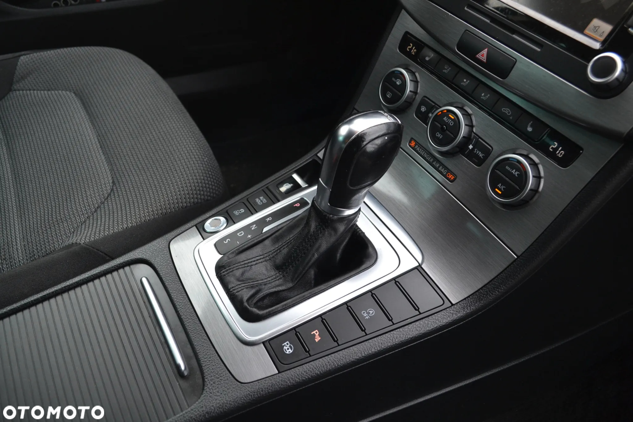 Volkswagen Passat 2.0 TDI Comfortline DSG - 20