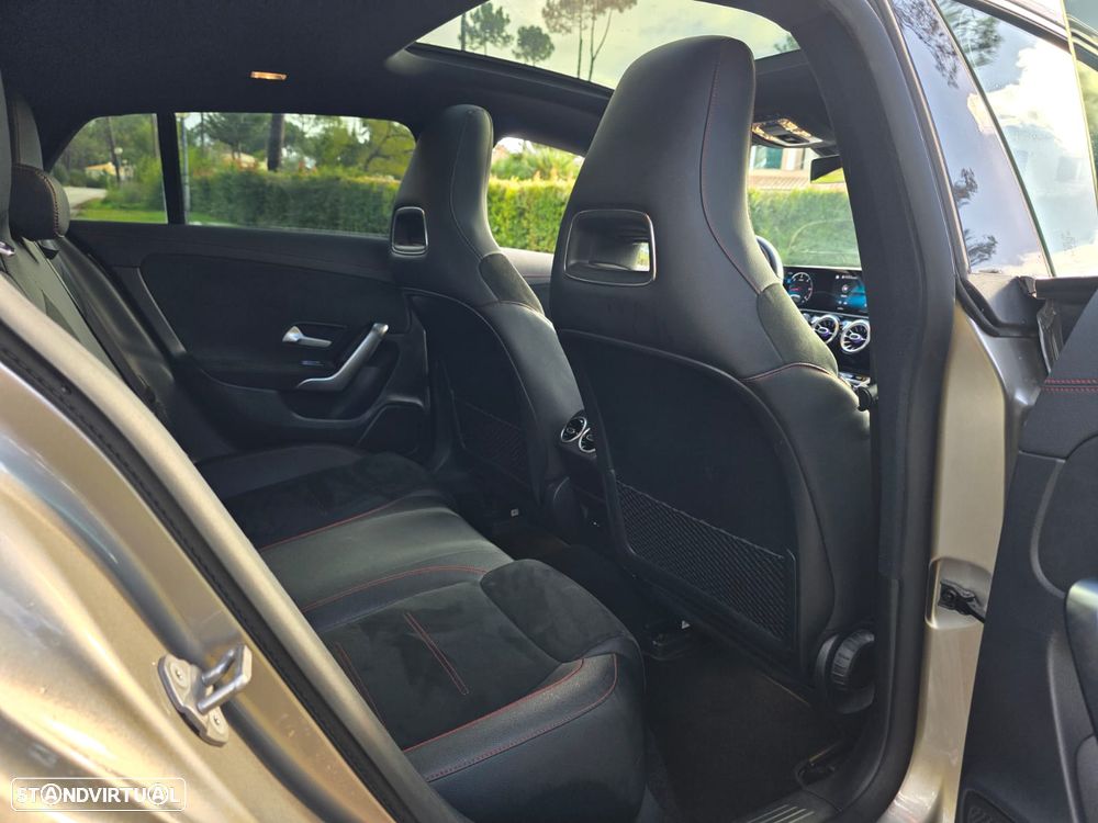 Mercedes-Benz CLA 200 d Shooting Brake AMG Line Aut. - 17