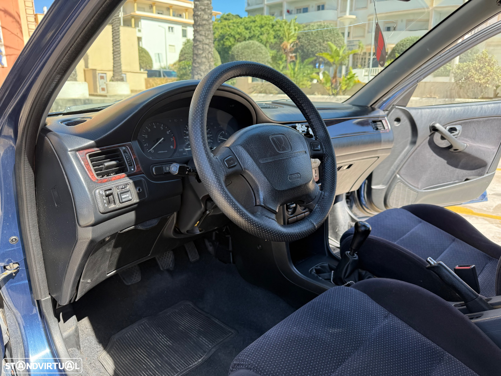 Honda Civic 1.5i - 4