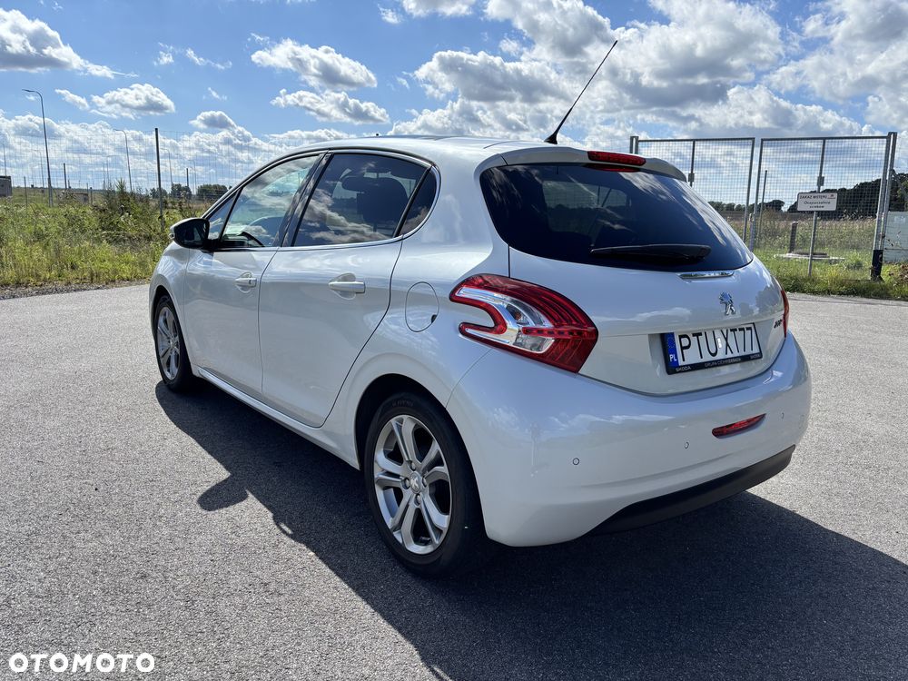Peugeot 208 1.2 PureTech Allure - 25