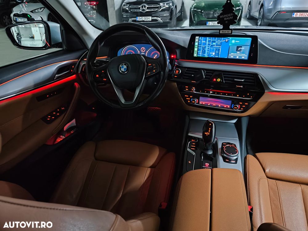 BMW Seria 5 530i xDrive AT - 14
