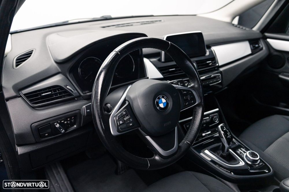 BMW 218 Active Tourer i Advantage Auto - 23