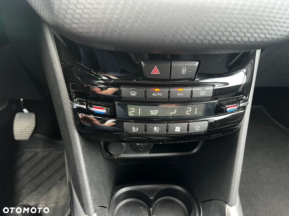 Peugeot 2008 PureTech 82 Style - 27
