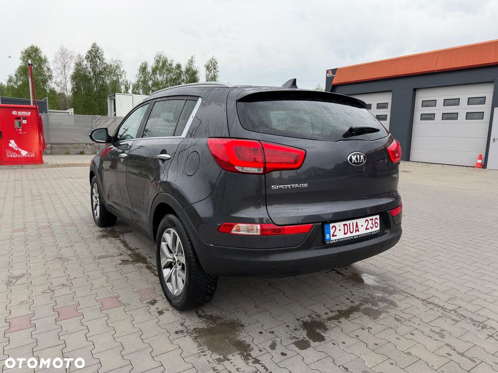 Kia Sportage 1.7 CRDI 2WD ISG Dream-Team Edition - 8
