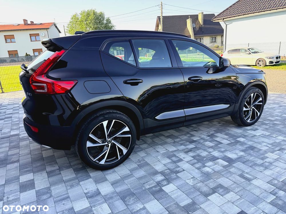 Volvo XC 40 D4 AWD Geartronic R-Design - 25