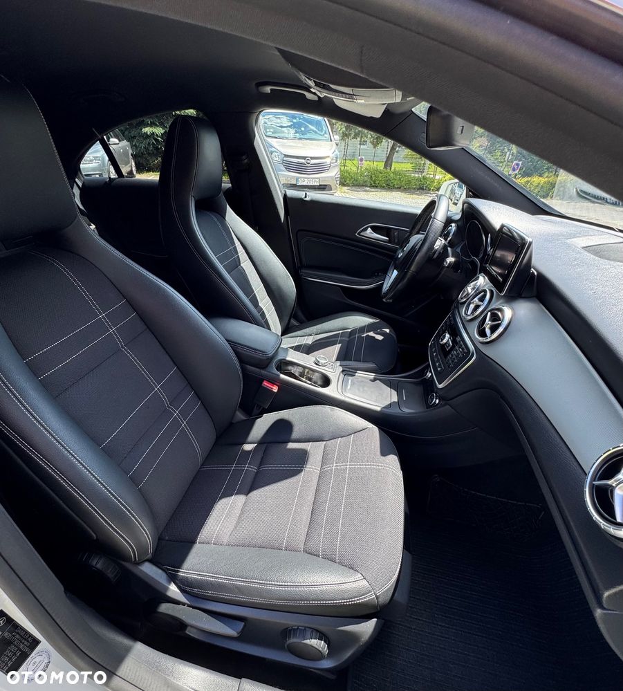 Mercedes-Benz CLA - 9