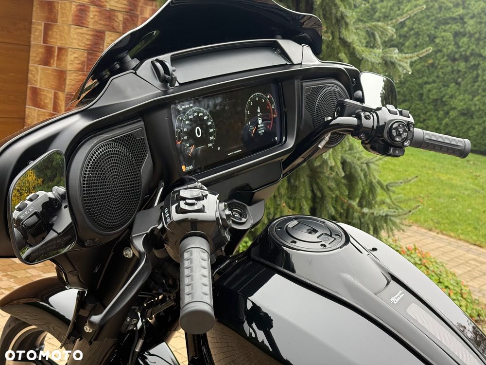 Harley-Davidson Touring Street Glide - 11