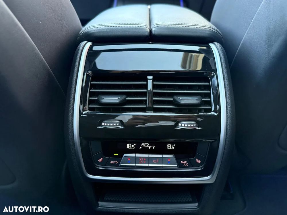 BMW X7 M60i xDrive - 29